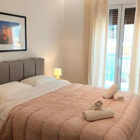 Wonderful In Acropolis Apartment *